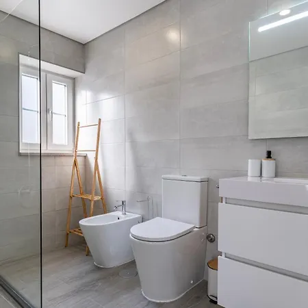 Belém Charming 2bdr House By Lovelystay *