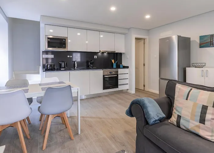 Belém Charming 2bdr House By Lovelystay Appartamento